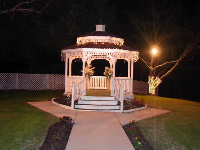 Oakwood Roofing and Construction, LLC Picture 3