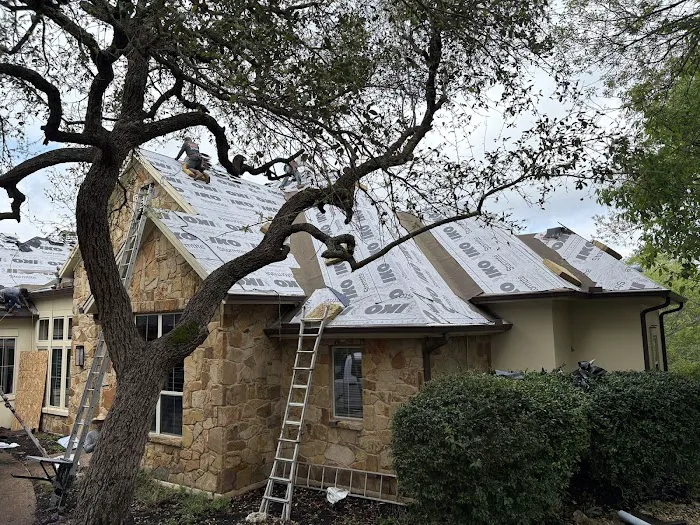 Qualis Roofing & Construction Picture 9