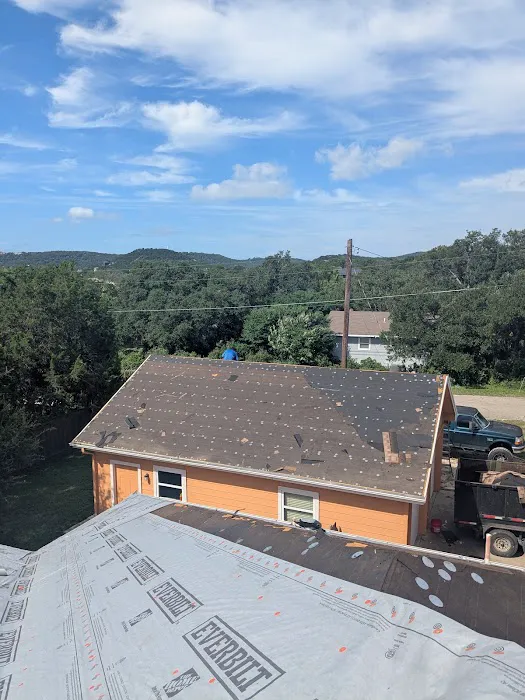 Abraham's Roofing and Tree Trimming Picture 2