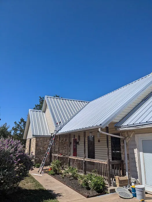 Abraham's Roofing and Tree Trimming Picture 5