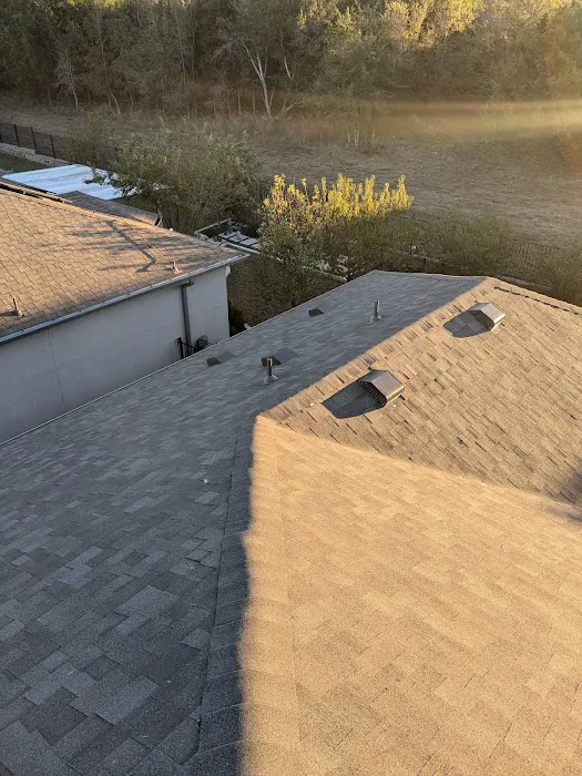 Abraham's Roofing and Tree Trimming Picture 7