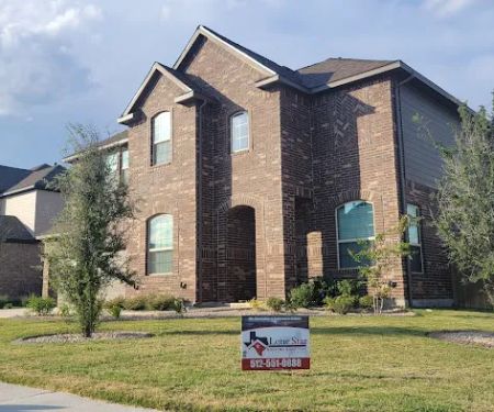 Lone Star Roofing & Gutters