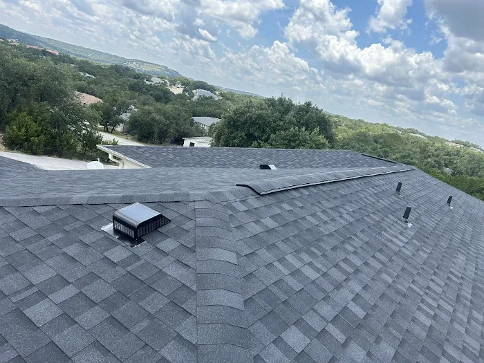 Lone Star Roofing & Gutters Picture 2