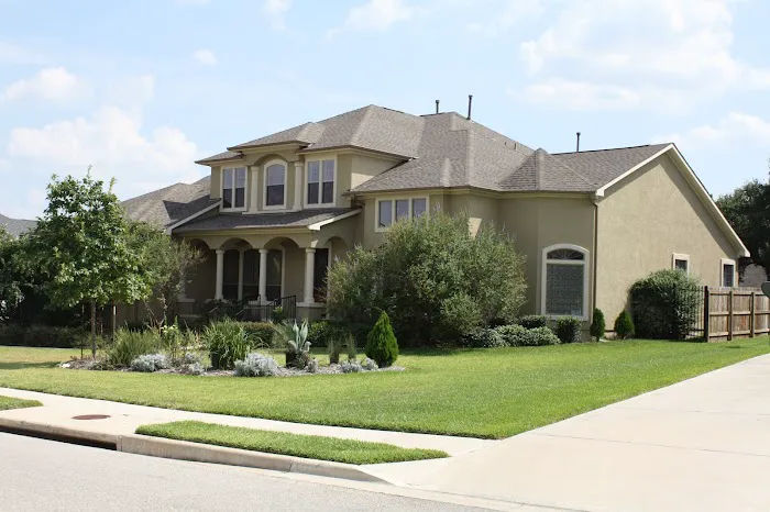 Diamond Select Roofing Picture 2