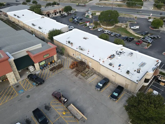 Summit Commercial Roofing Services Picture 1