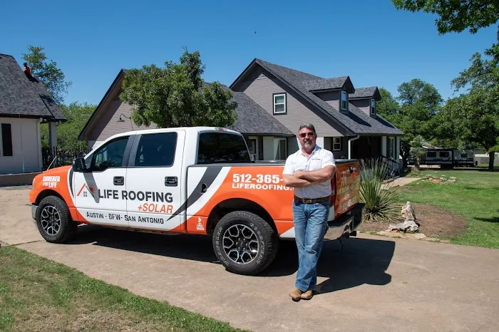 Life Roofing & Construction Picture 3