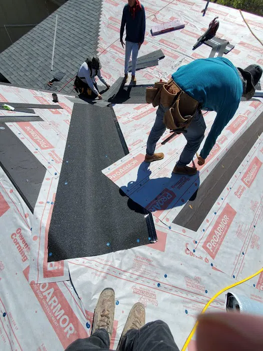 Fall In Line Construction Picture 4