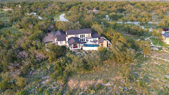 DeZign Roofing & Exteriors Picture 10