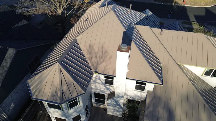 DeZign Roofing & Exteriors Picture 2