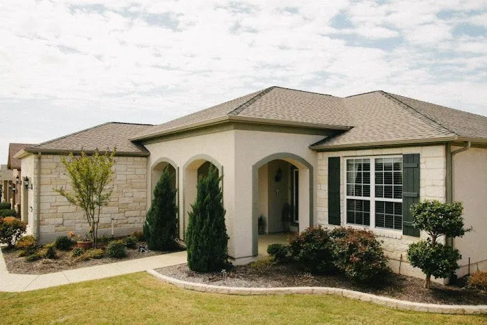 Hall Roofing and Construction Picture 1