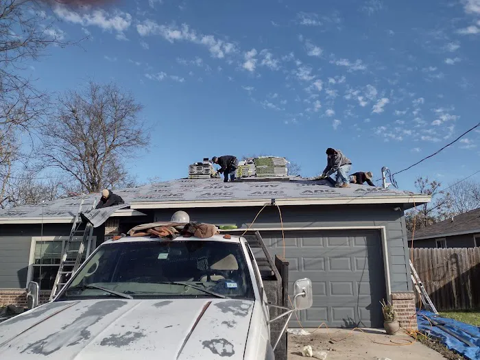 Hall's Roofing & Sheet Metal Picture 2