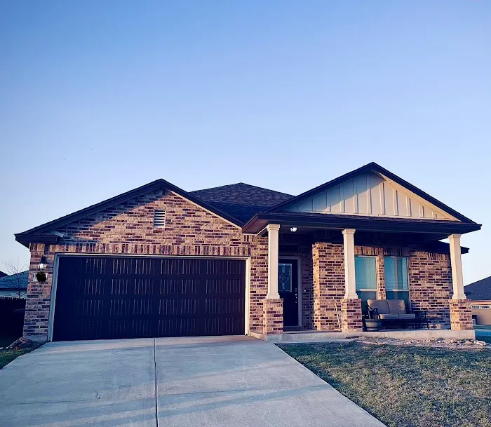 Hall's Roofing & Sheet Metal Picture 6