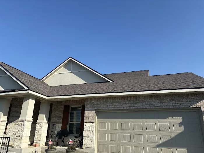 Radiant Roofing & Restoration Picture 2