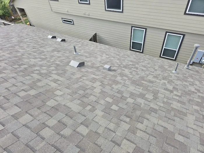 StoneHouse Roofers Picture 3