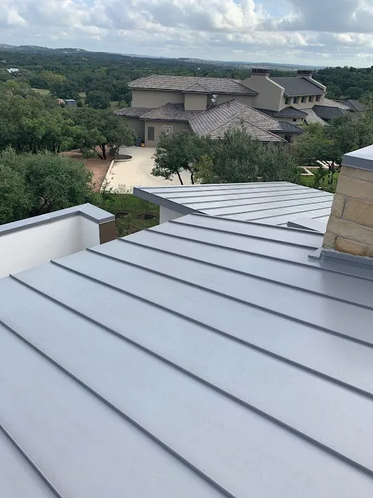 StoneHouse Roofers Picture 1