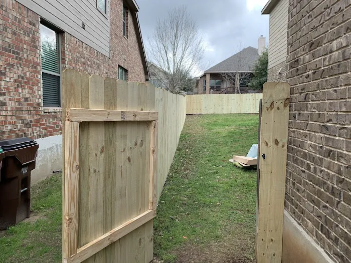 ROOFING REPAIRS & LEAK SPECIALIST Picture 3