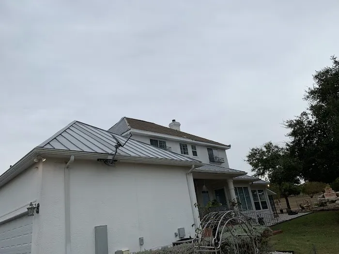 ROOFING REPAIRS & LEAK SPECIALIST Picture 9