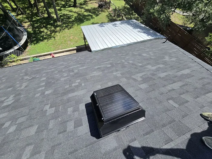 Blues Crews Roofing and Gutters Picture 4