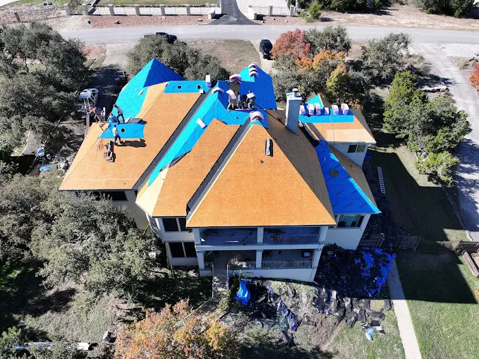 Blues Crews Roofing and Gutters Picture 10