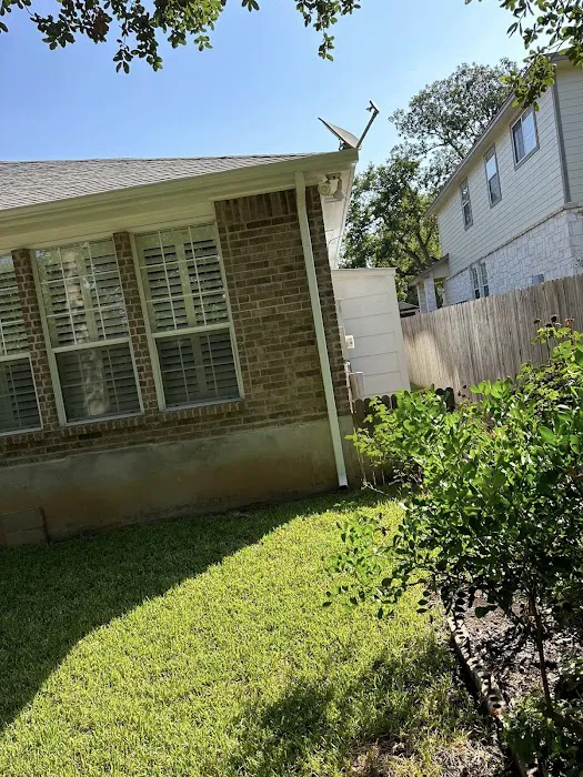 Roof Repair and Leak Experts Picture 8