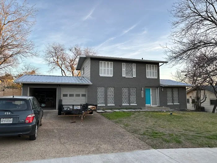 Roof Repair and Leak Experts Picture 7