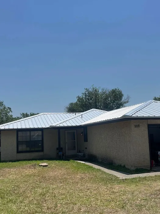 Roof Repair and Leak Experts Picture 10