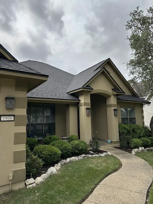 Prime Seamless Gutters & Roofing Picture 7