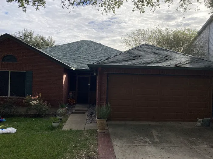 Sustainable Edge Construction & Roofing Picture 1