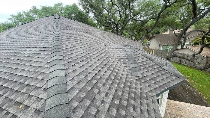 M&M Roofing, Siding & Windows Picture 1