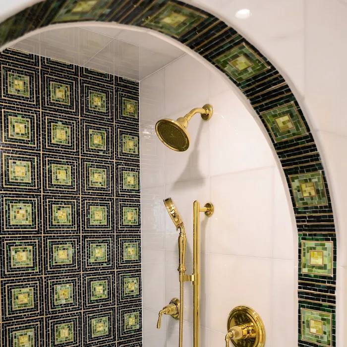 AR: Construct - Roof - Restore Picture 7