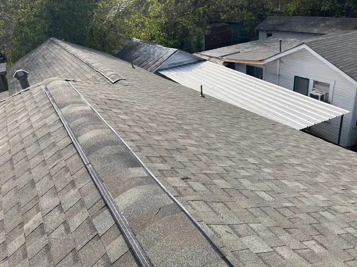 JJ Strong Roofing Picture 2