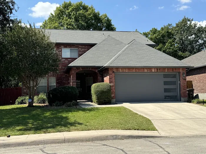 Spartan Roofing & Siding Picture 1