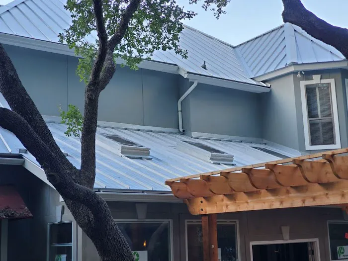 Bill Embrey Roofing Company Picture 1