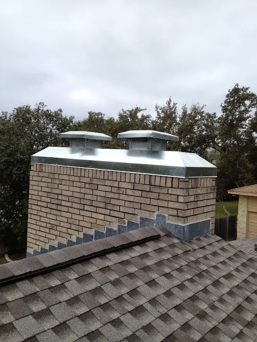 Vega Seamless Gutters Picture 1