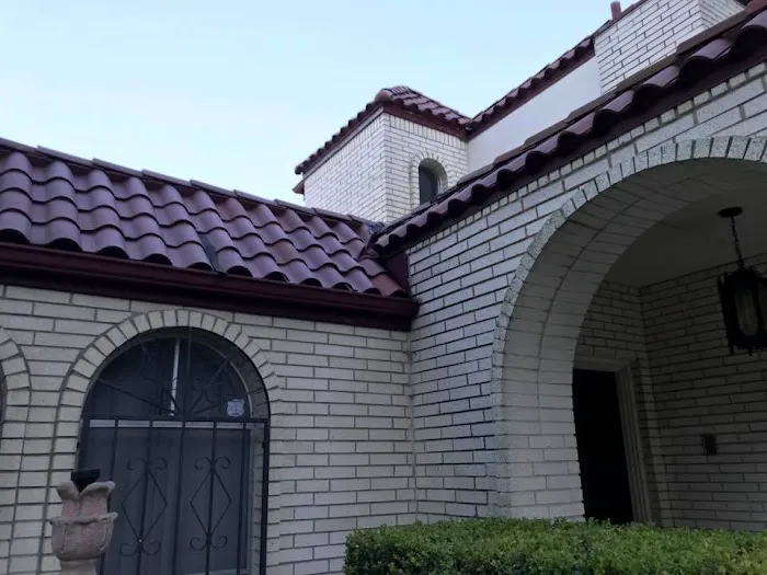 M H Hernandez Roofing Picture 9