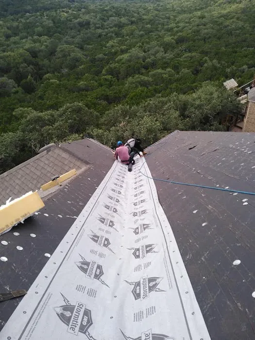 M H Hernandez Roofing Picture 10