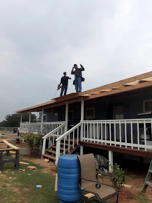 Leo's S & S Roofing Inc. Picture 1