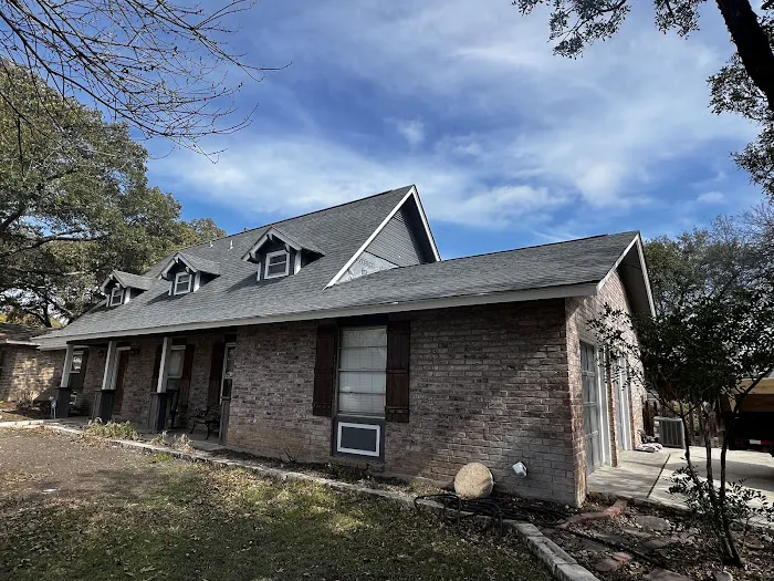 Leo's S & S Roofing Inc. Picture 9