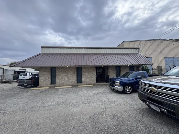1'ST CLASS ROOFING Picture 3