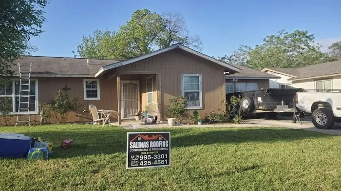 SALINAS ROOFING Picture 4