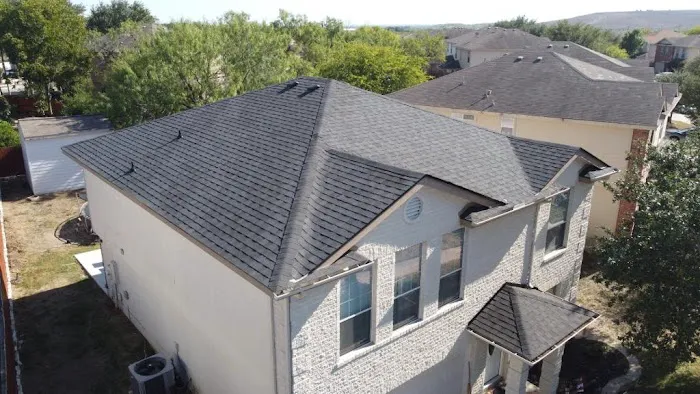 SALINAS ROOFING Picture 2