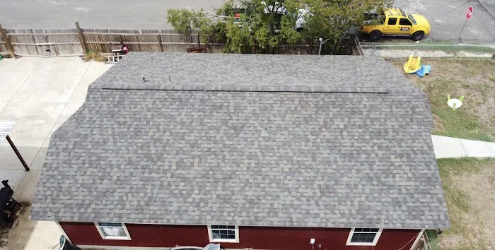 SALINAS ROOFING Picture 7