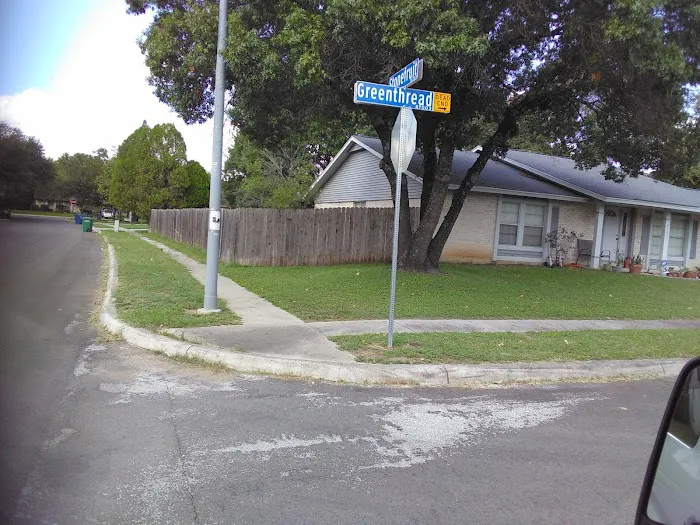 H & R Roofing Picture 10