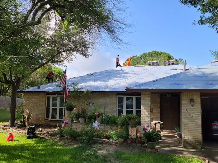 Select Roofing And Restoration Picture 3