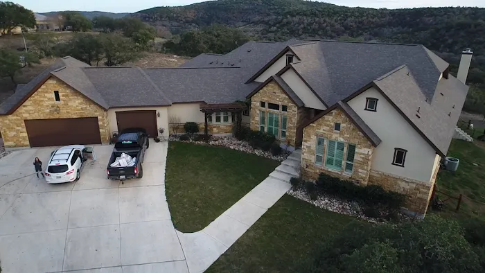 GC Roofing and Construction LLC Picture 7