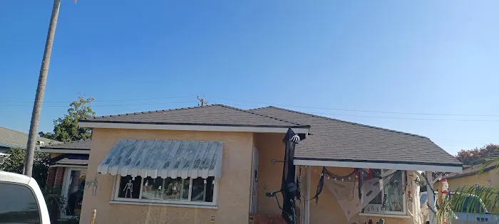 Universal Roofing & Construction Inc. Picture 3