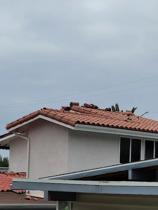 Roofing Hands Renovations inc Picture 2