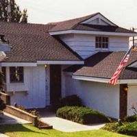 R Haupt Roofing Construction ico