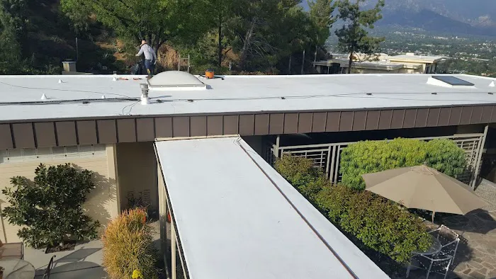 J & J Roofing Picture 1