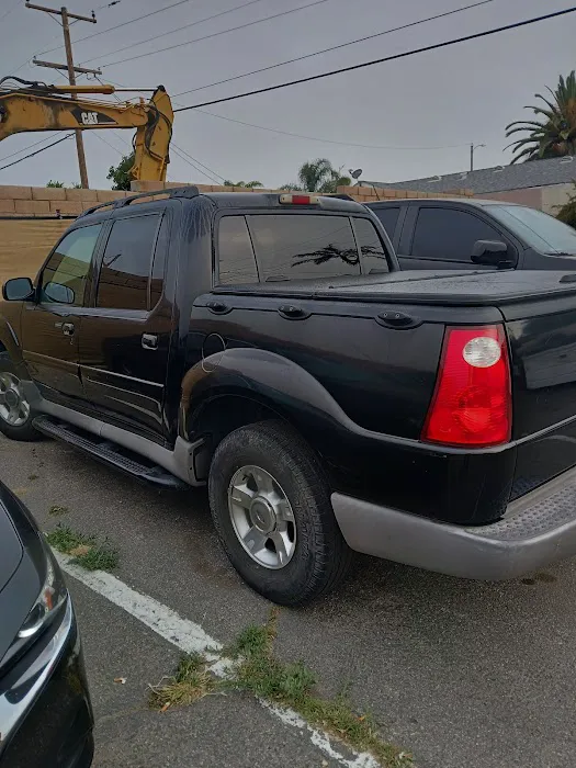 Estradas Roofing Solutions, LLC Picture 9